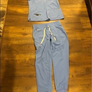 FIGS Zamora casma S ciel blue with STICKER